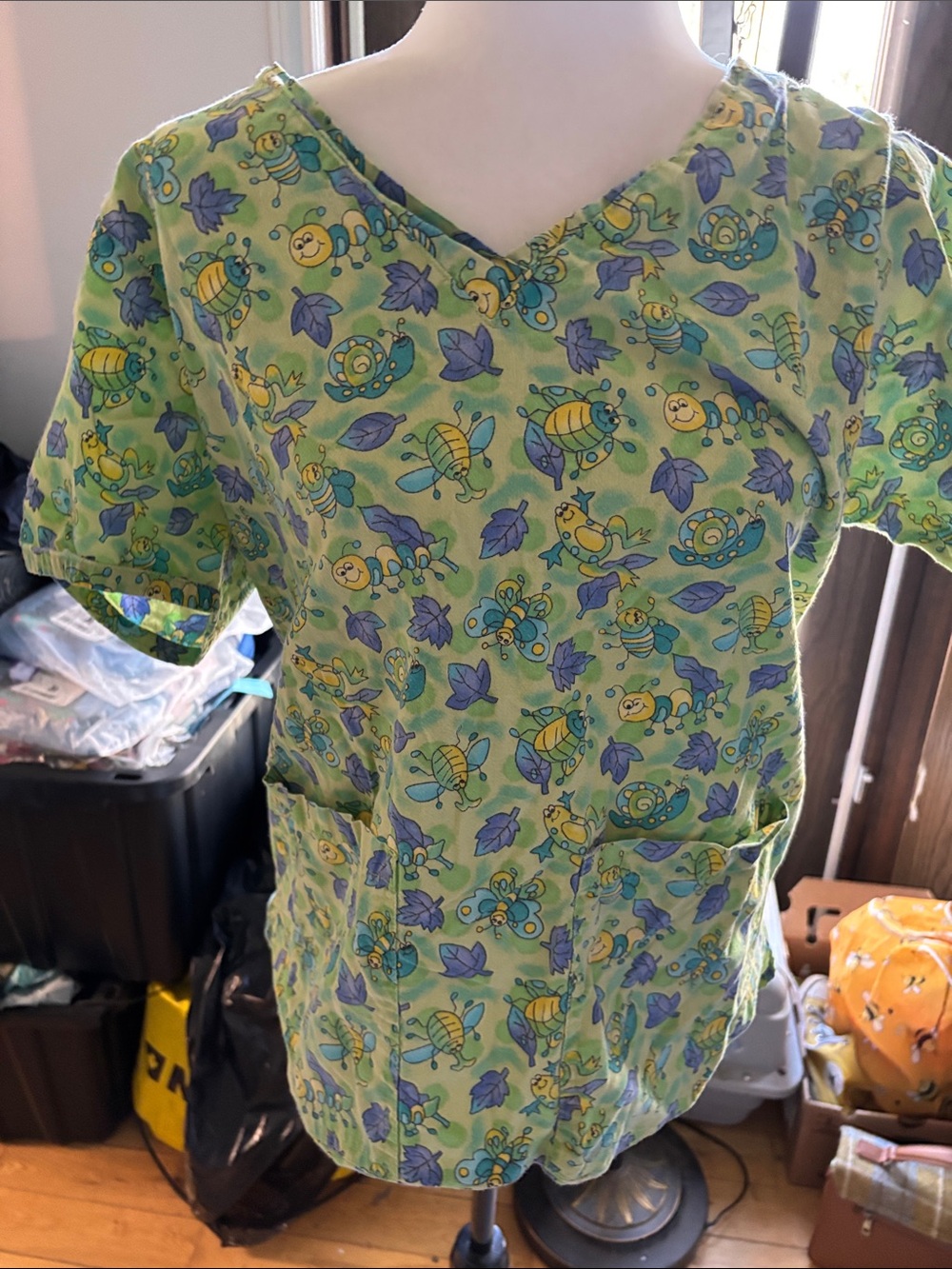 Green Cartoon Print Short Sleeve Medical Scrub Top